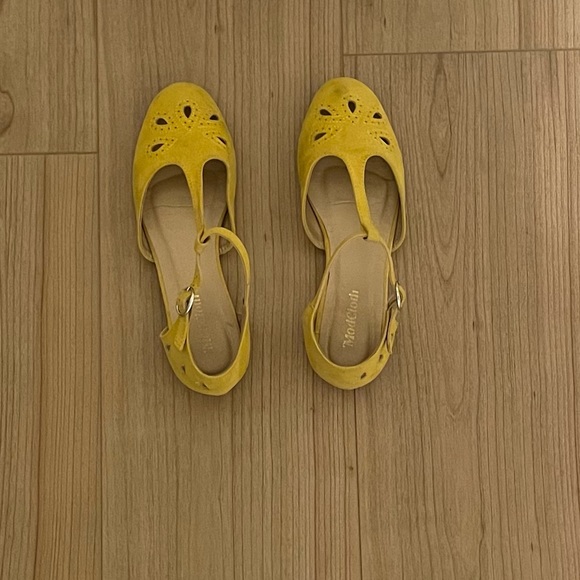 ModCloth Yellow The Zest Is History T-Strap Flats - Size 6 - Picture 4 of 16